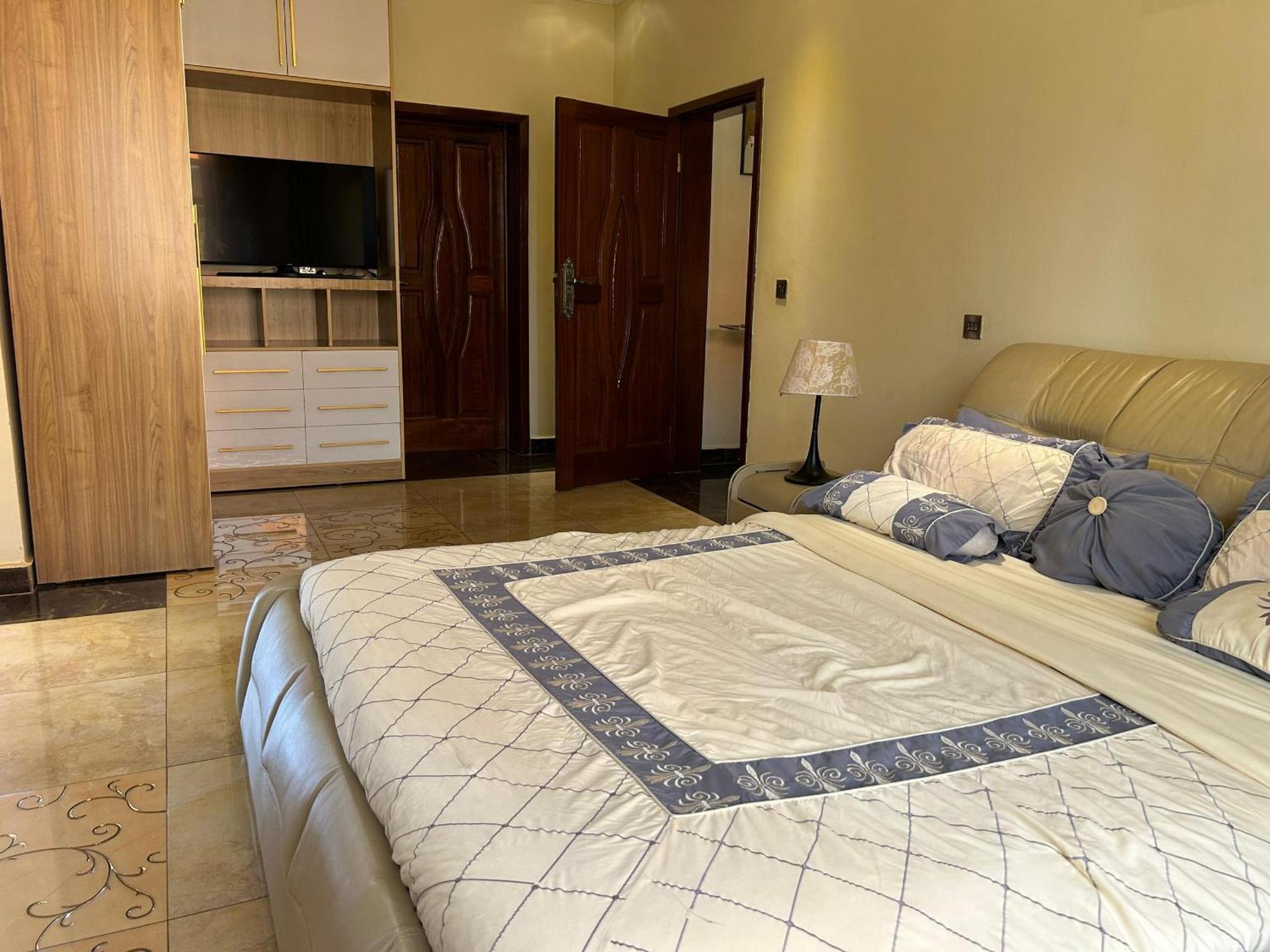 The Vibrant Lodge Gacuriro Kigali Eksteriør bilde