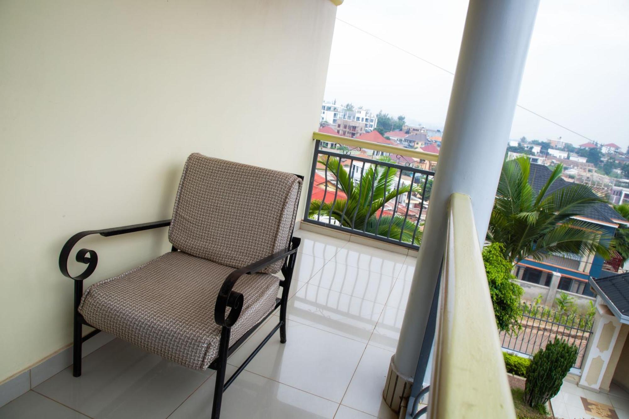 The Vibrant Lodge Gacuriro Kigali Eksteriør bilde